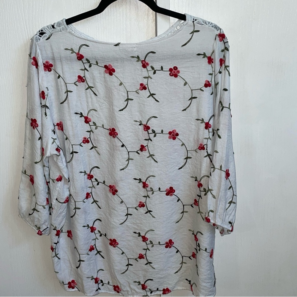 Anthropologie Kindred Boho Tunic White With Embroidered Floral Size 1X Cottage - Picture 2 of 6